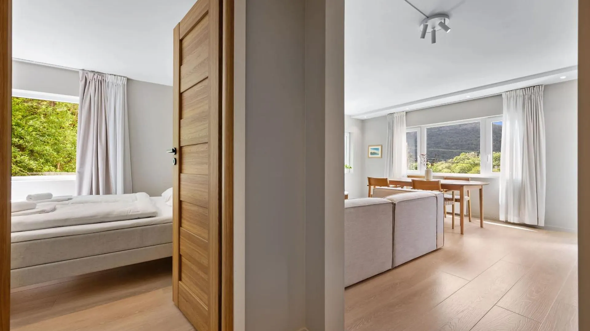 Mountain View & Balcony - Newly Renovated Apartment ベルゲン ノルウェー